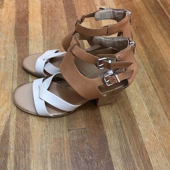 Dolce vita Roman style women’s Shoes - Picture 3 of 6